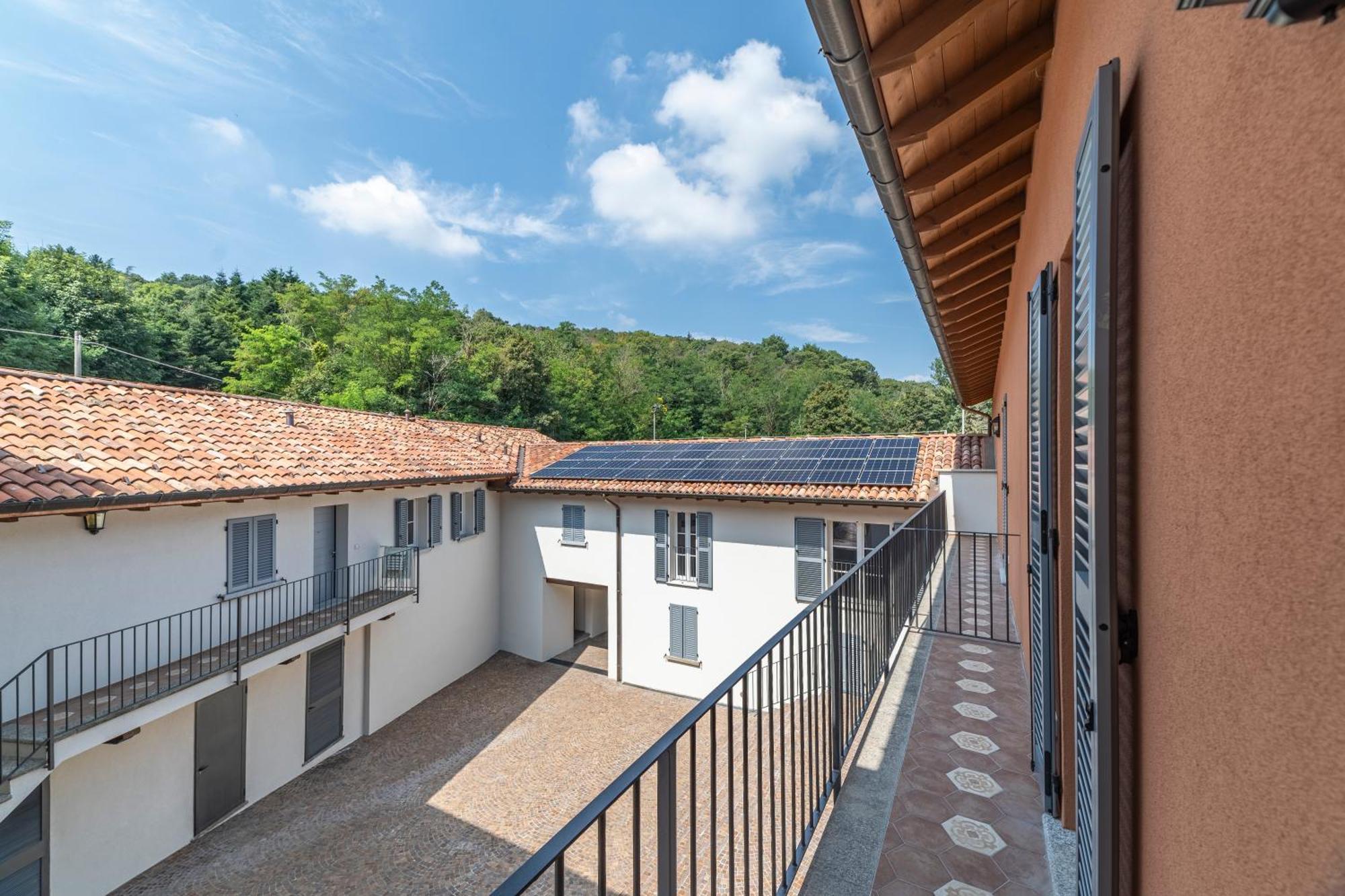 Alex'S Luxury Lake View Apt Pool And Tennis Como Eksteriør bilde