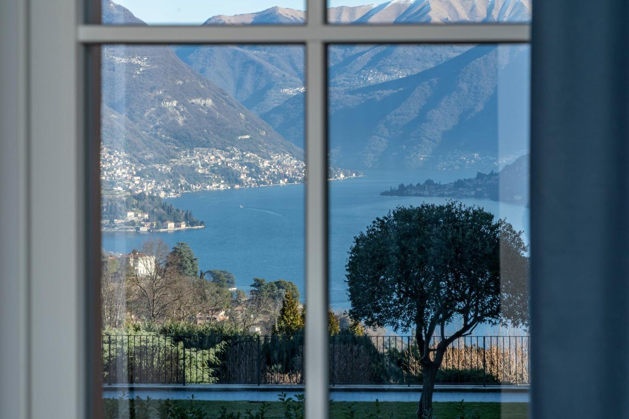 Alex'S Luxury Lake View Apt Pool And Tennis Como Eksteriør bilde