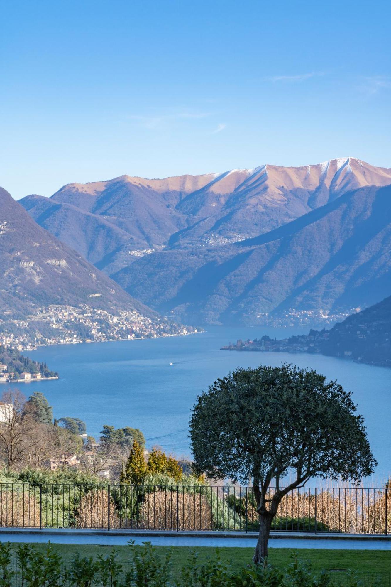 Alex'S Luxury Lake View Apt Pool And Tennis Como Eksteriør bilde